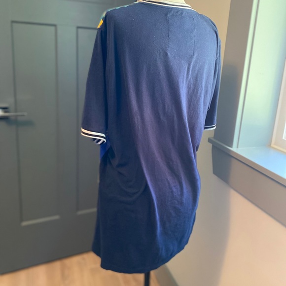 2/30 Broken Threads floral crewneck tee women’s - Picture 8 of 9